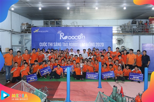 LH-FLASH vô địch vòng loại Robocon Lạc Hồng 2020